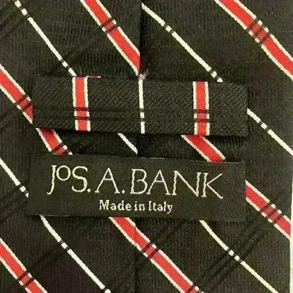 JOS A BANK Black Label BLACK RED WHITE STRIPED ALL SILK NECK TIE MADE IN ITALY - Picture 3 of 5